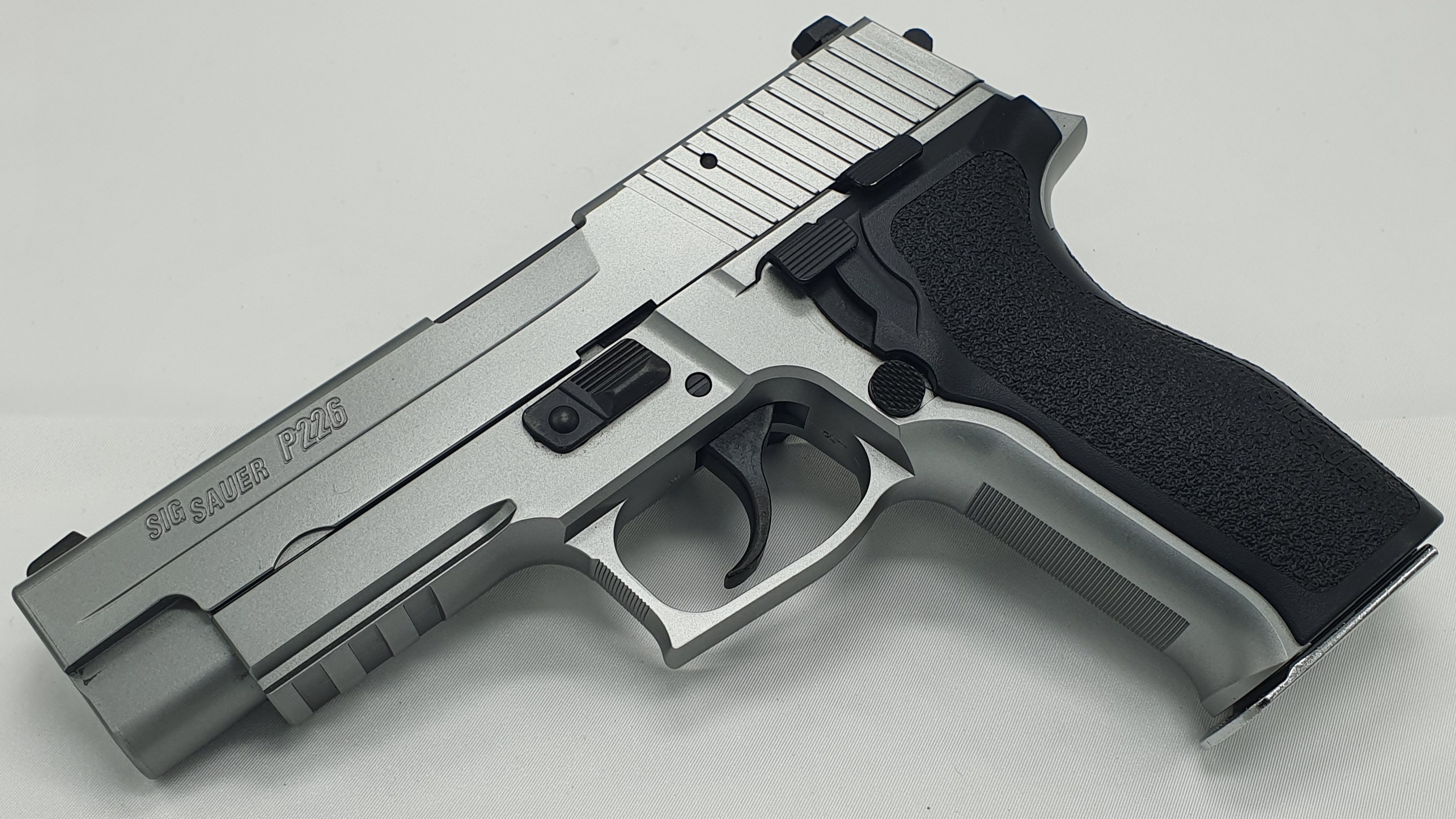 Tokyo Marui SIG P226 E2 Stainless | Super5ives